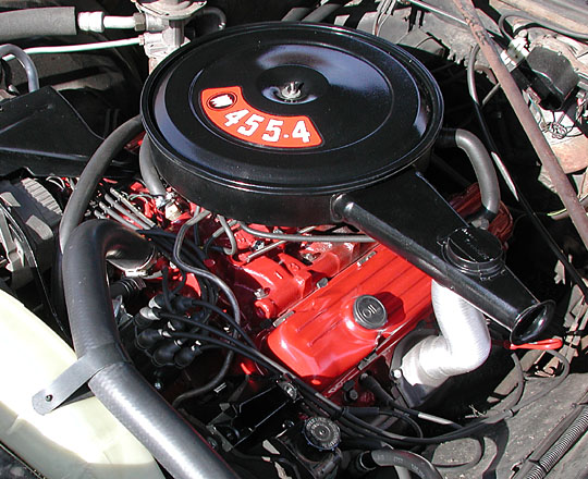 Buick 455 V8 engine in the Riviera after restoration