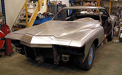 1973 Bucik Riviera - Body striped from all old paint
